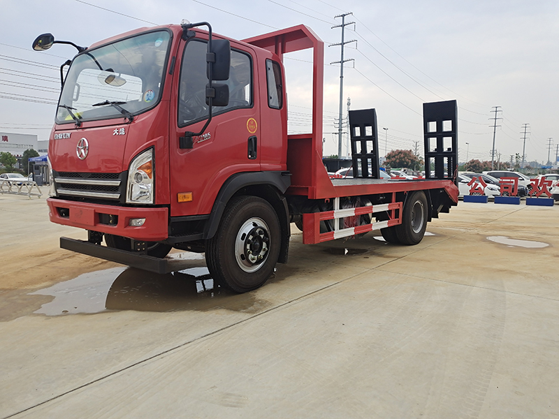 大运平板车